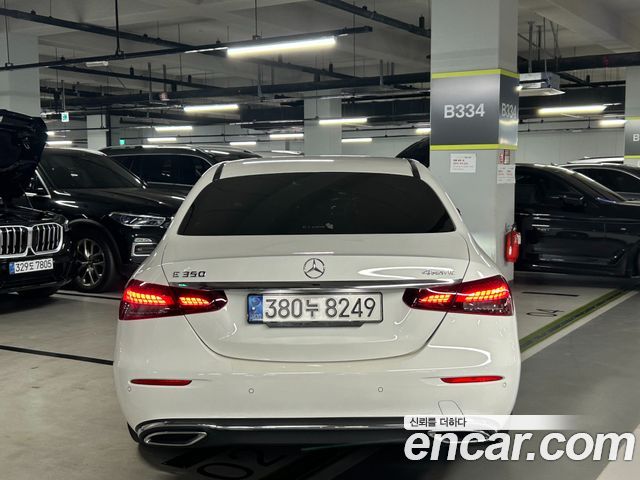 Mercedes-Benz E-Class 2022 — фото 3