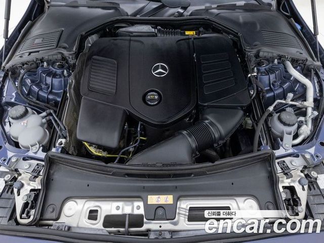 Mercedes-Benz C-Class 2025 — фото 6
