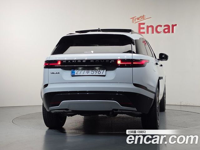 Land Rover Range Rover Velar 2026 — фото 4