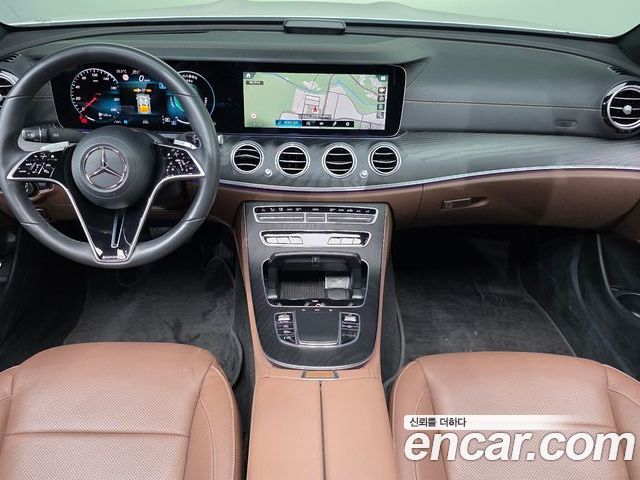 Mercedes-Benz E-Class 2023 — фото 7