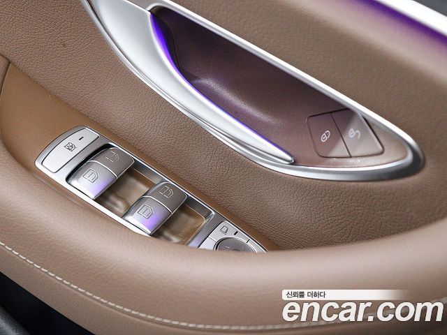 Mercedes-Benz E-Class 2023 — фото 6