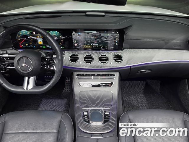 Mercedes-Benz E-Class 2023 — фото 10