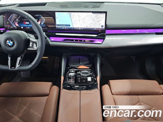 BMW 5 Series 2025 — фото 10
