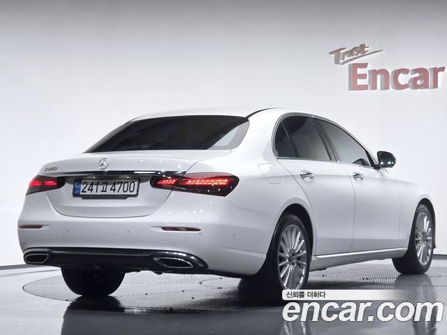 Mercedes-Benz E-Class 2022 — фото 2
