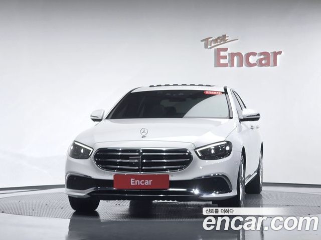 Mercedes-Benz E-Class 2022 — фото 3