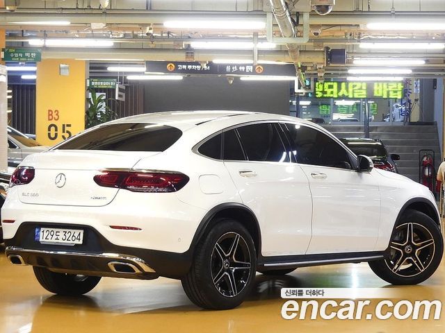 Mercedes-Benz GLC 2023 — фото 2