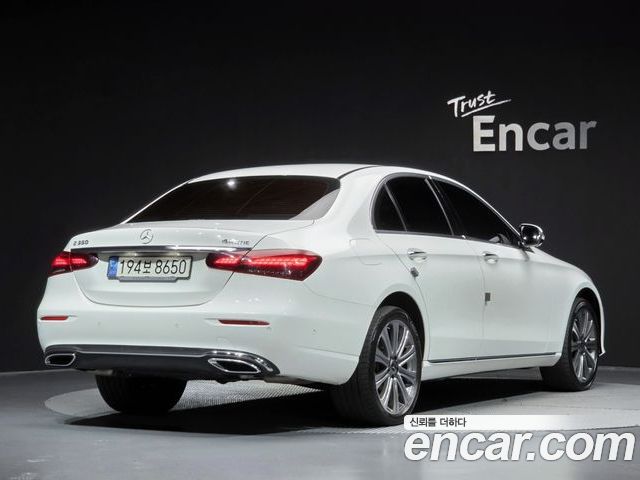 Mercedes-Benz E-Class 2023 — фото 2