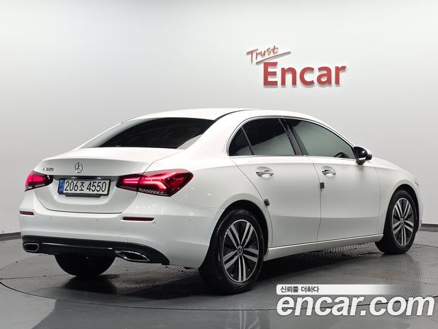 Mercedes-Benz A-Class 2022 — фото 2