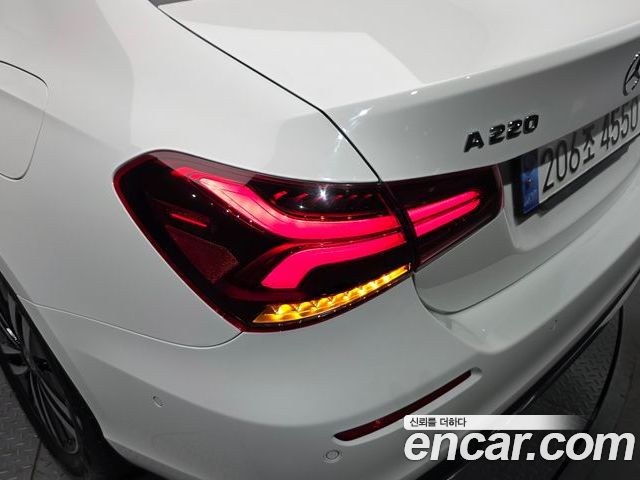 Mercedes-Benz A-Class 2022 — фото 9