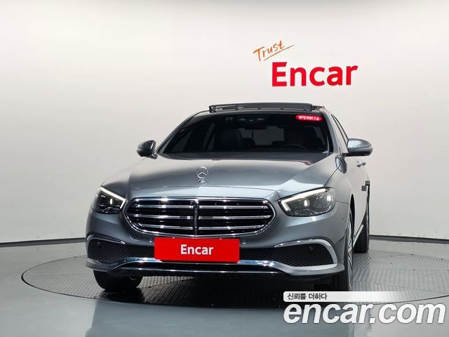 Mercedes-Benz E-Class 2023 — фото 3