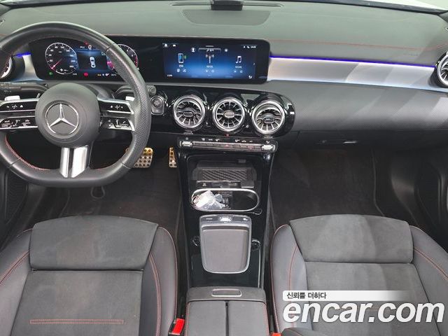 Mercedes-Benz CLA 2024 — фото 10