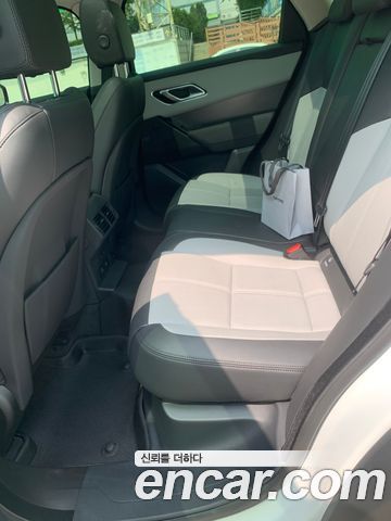 Land Rover Range Rover Velar 2025 — фото 10
