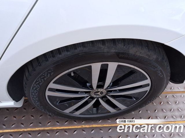 Mercedes-Benz A-Class 2023 — фото 6