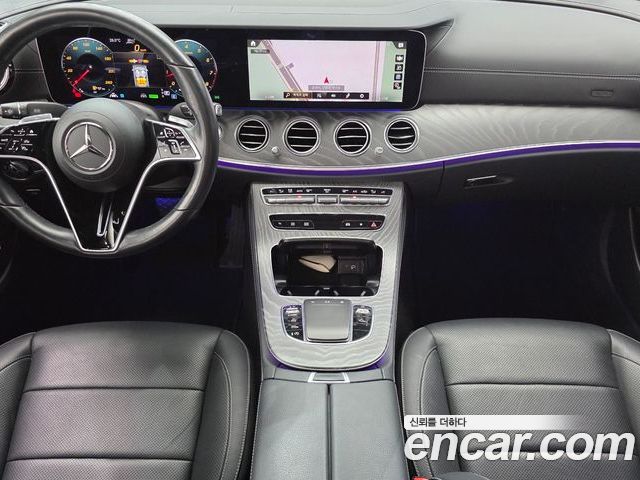Mercedes-Benz E-Class 2023 — фото 10