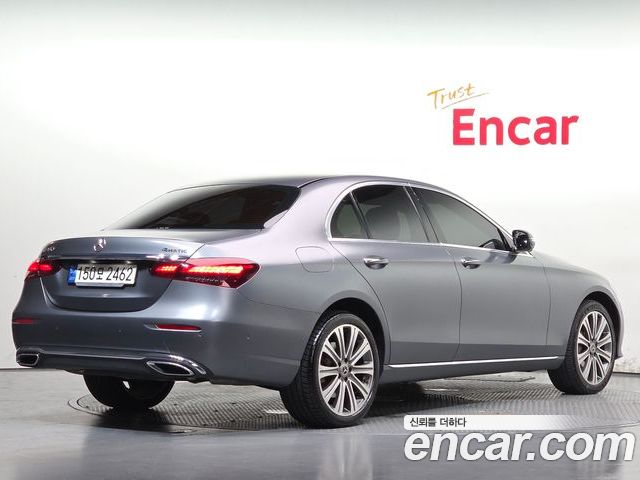 Mercedes-Benz E-Class 2023 — фото 2