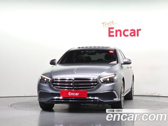 Mercedes-Benz E-Class 2023 — фото 3