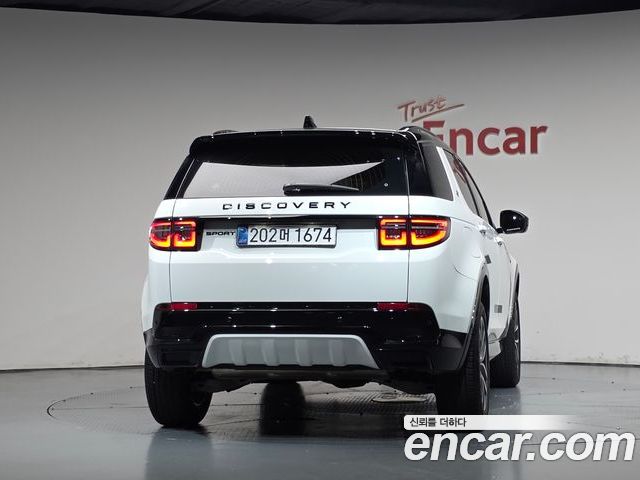 Land Rover Discovery Sport 2025 — фото 4