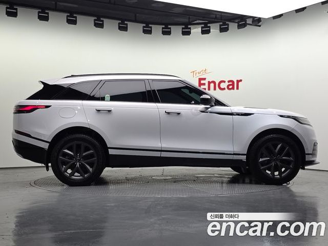 Land Rover Range Rover Velar 2026 — фото 5