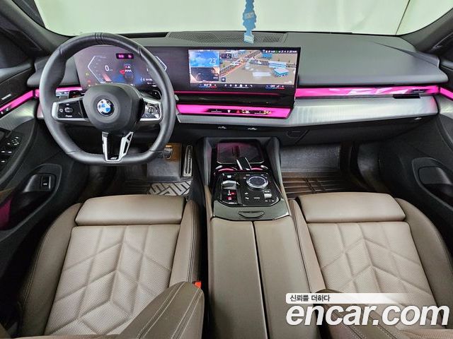 BMW 5 Series 2025 — фото 10