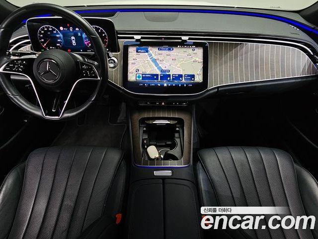Mercedes-Benz E-Class 2024 — фото 10