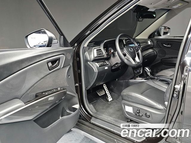 SsangYong Tivoli 2025 — фото 10