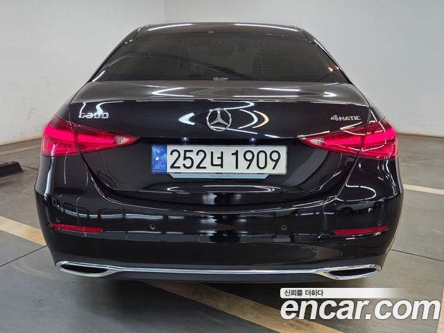 Mercedes-Benz C-Class 2023 — фото 4