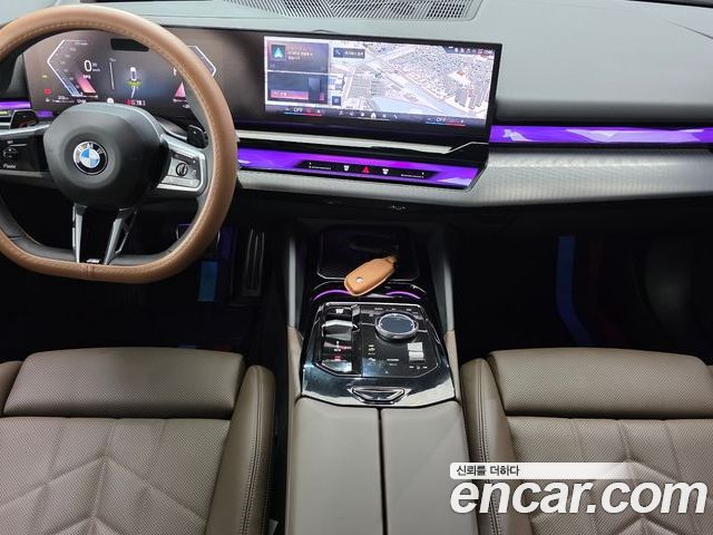 BMW 5 Series 2025 — фото 10