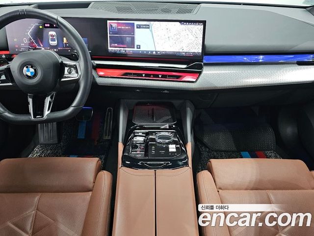 BMW 5 Series 2025 — фото 10