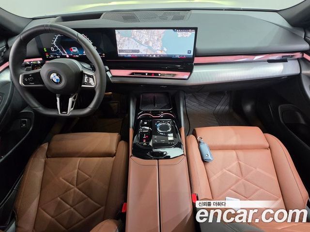 BMW 5 Series 2025 — фото 10