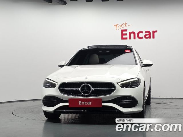 Mercedes-Benz C-Class 2025 — фото 3
