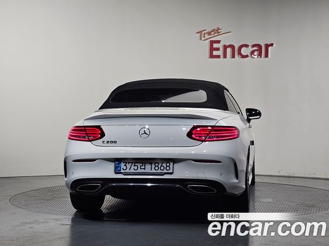 Mercedes-Benz C-Class 2023 — фото 4