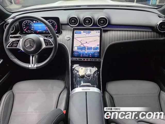 Mercedes-Benz C-Class 2024 — фото 10