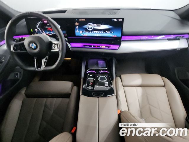 BMW 5 Series 2025 — фото 10