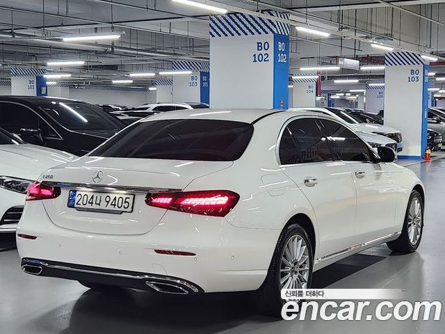 Mercedes-Benz E-Class 2023 — фото 4