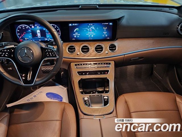 Mercedes-Benz E-Class 2023 — фото 7