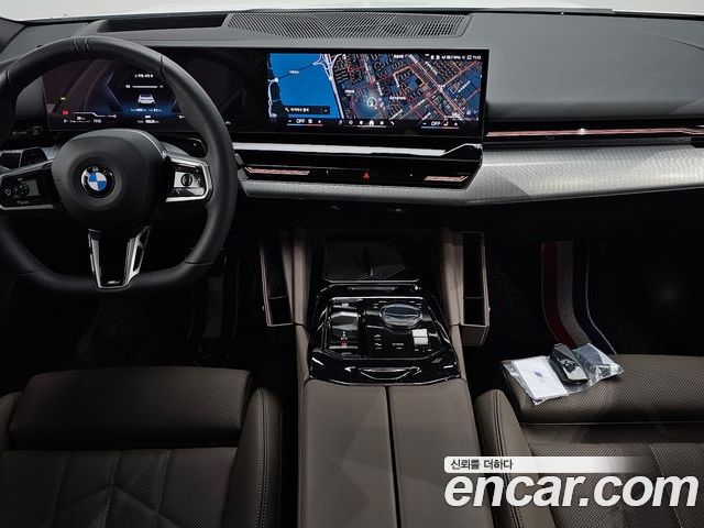 BMW 5 Series 2024 — фото 10