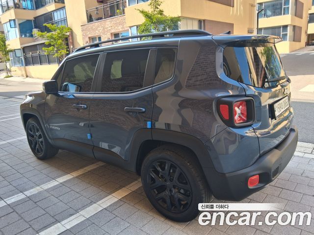 Jeep Renegade 2022 — фото 2