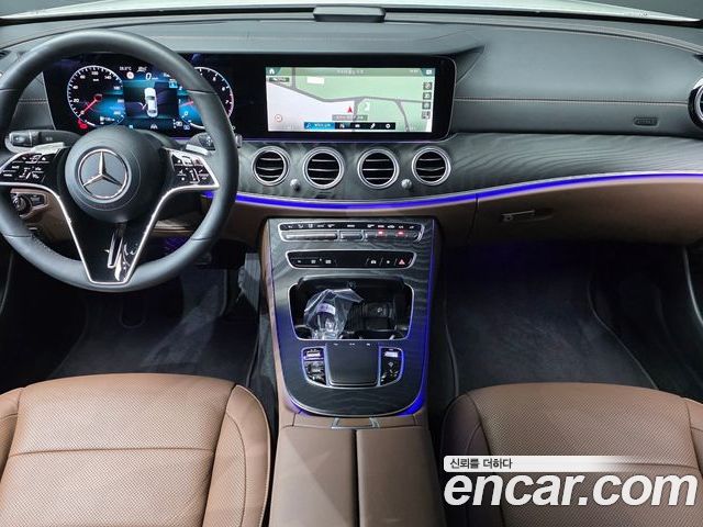 Mercedes-Benz E-Class 2023 — фото 7