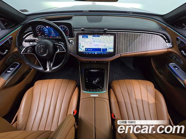 Mercedes-Benz E-Class 2024 — фото 10