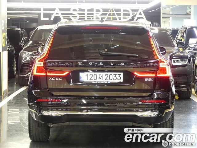 Volvo XC60 2023 — фото 2