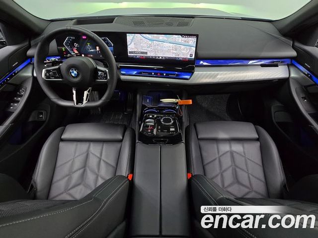 BMW 5 Series 2025 — фото 10