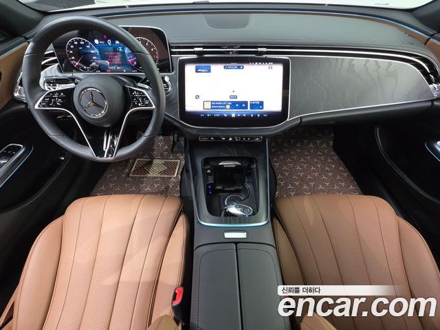 Mercedes-Benz E-Class 2025 — фото 10