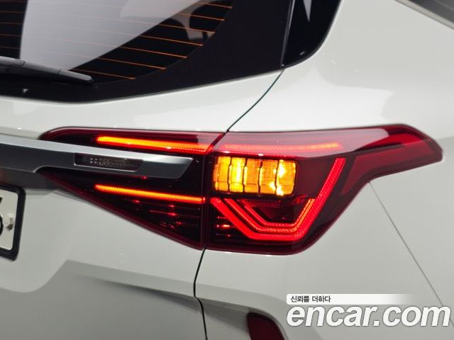 Kia Seltos 2023 — фото 9