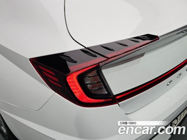 Hyundai Sonata 2022 — фото 9