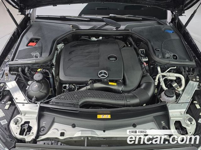 Mercedes-Benz E-Class 2023 — фото 6