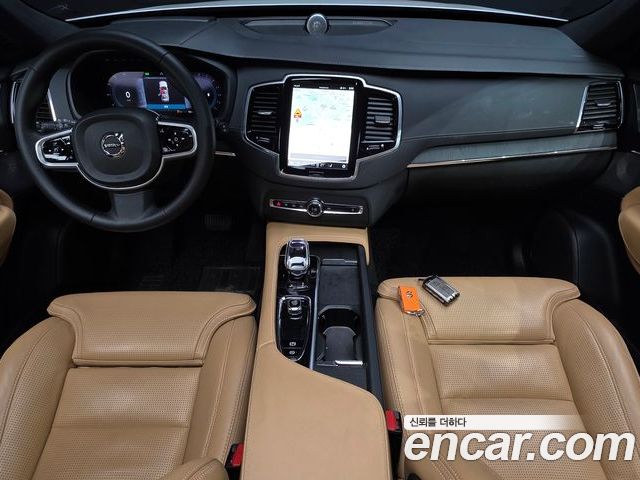 Volvo XC90 2023 — фото 10