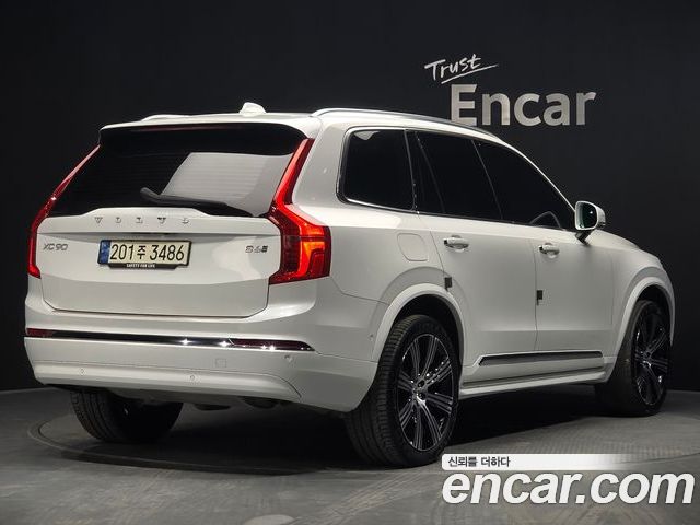 Volvo XC90 2023 — фото 2