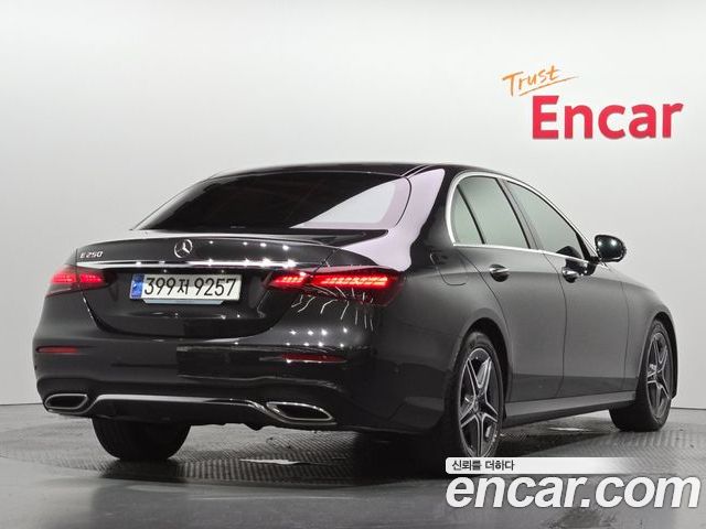 Mercedes-Benz E-Class 2023 — фото 2