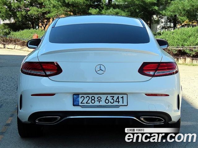 Mercedes-Benz C-Class 2023 — фото 4