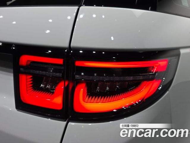 Land Rover Discovery Sport 2025 — фото 9